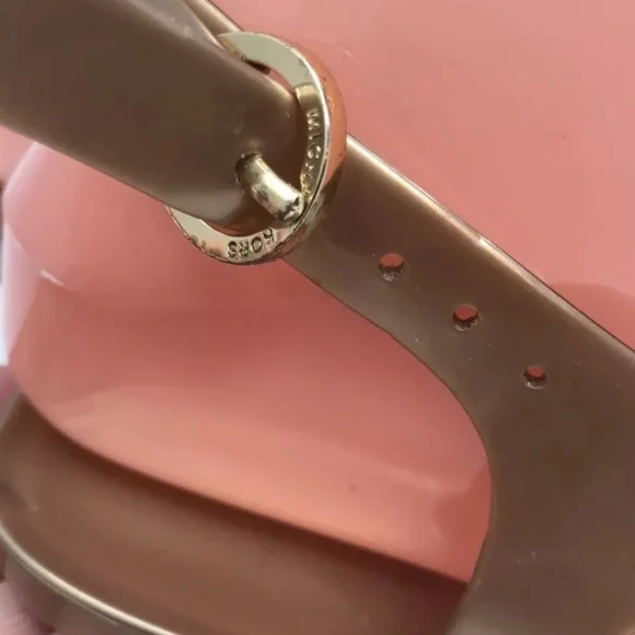 Michael Kors Womens Lillie Gold Size 7 MK Logo Plate Jelly Thong PVC Sandals - Picture 6 of 7